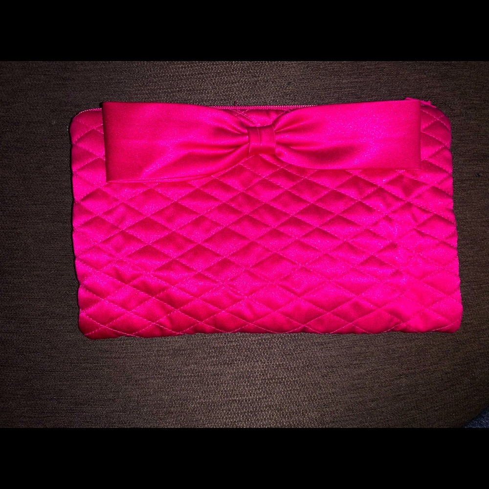 Dessy Quilted Clutch